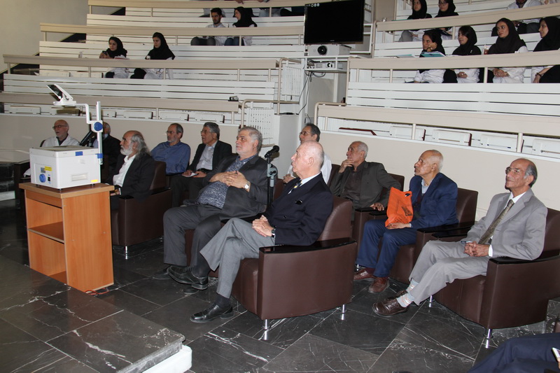 Holding third session with pioneer professors of Imam Hospital complex 