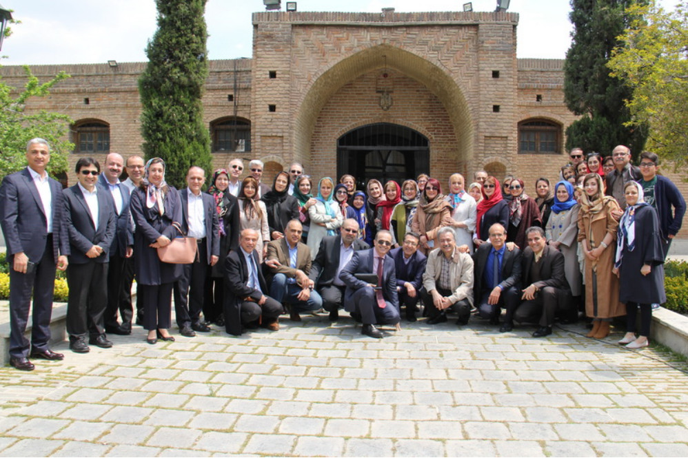 Conference of medical alumni entrance 1985 was held 